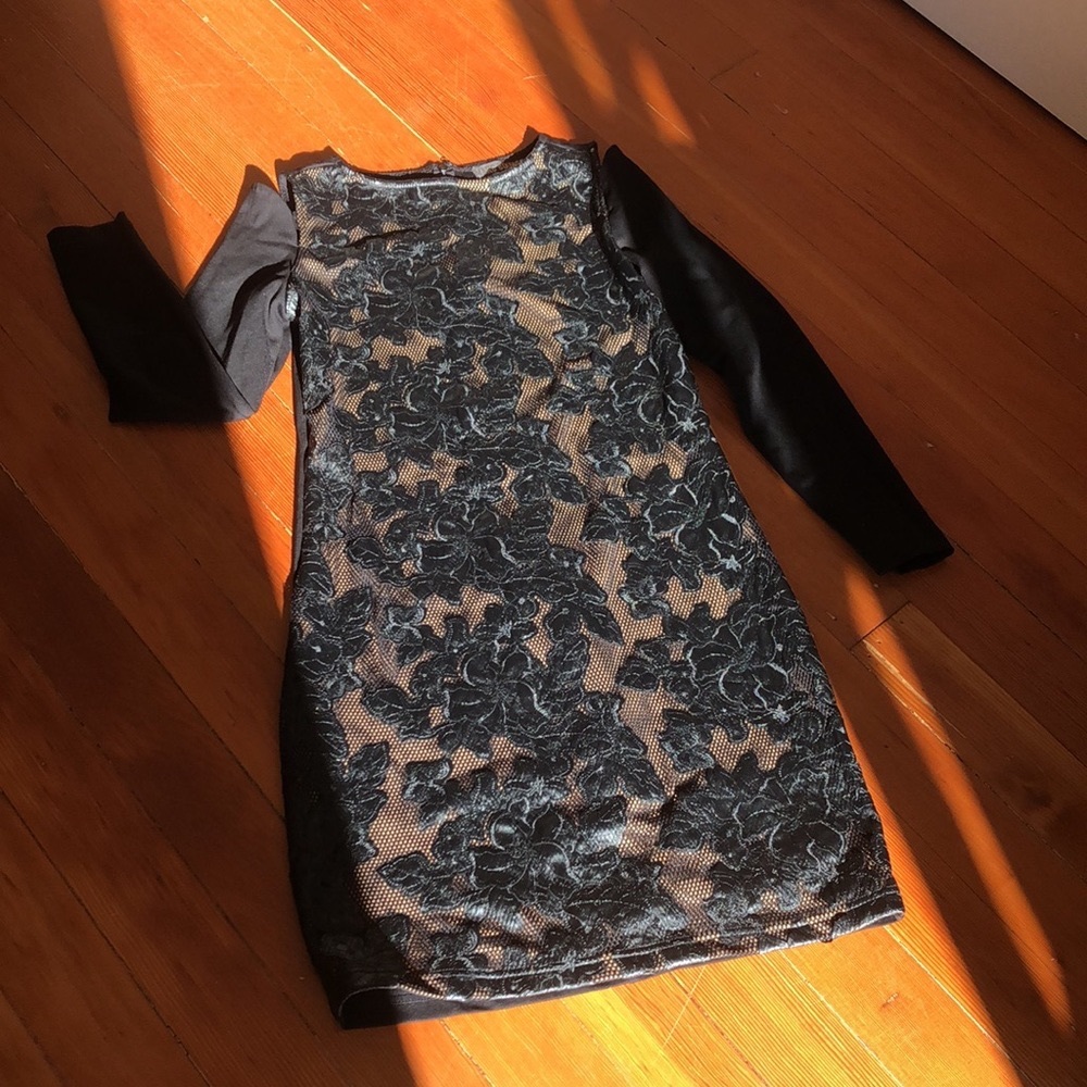 NWOT!🔥👠 Marc Bouwer Unlimited Col Shoulder Faux Leather Lace Dress